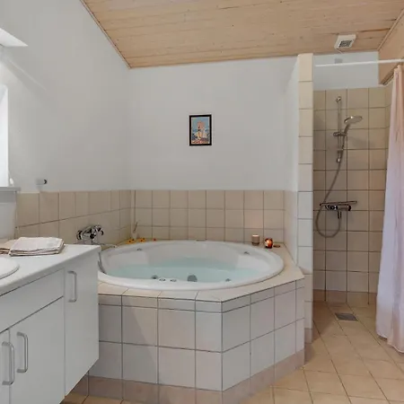 Stunning In Faaborg With Kitchen Holiday home *