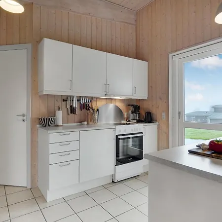 Stunning In Faaborg With Kitchen Holiday home